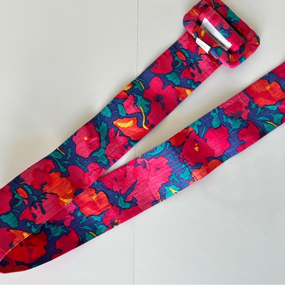 Vintage  100% silk Vibrant Pink and Blue Patterned fabric  Belt